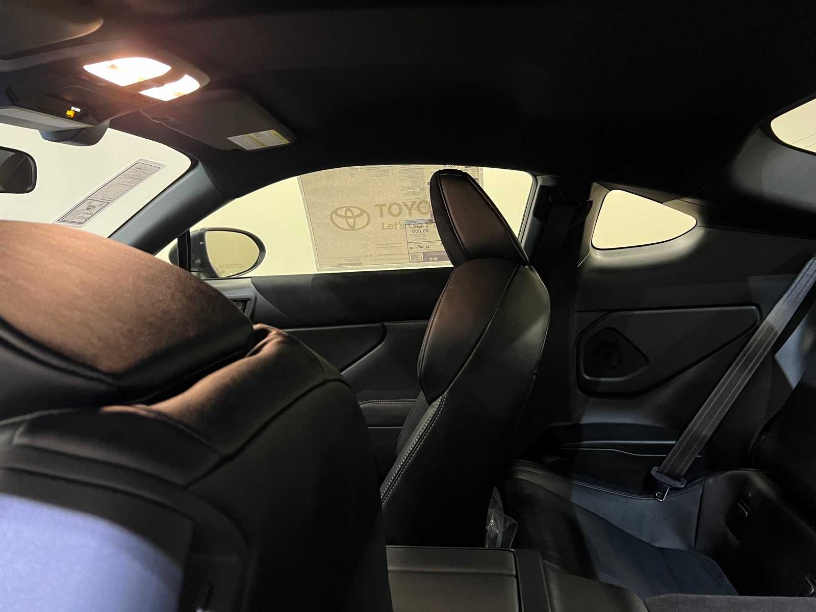 Thumbnail: 2025 Toyota GR86 - 14