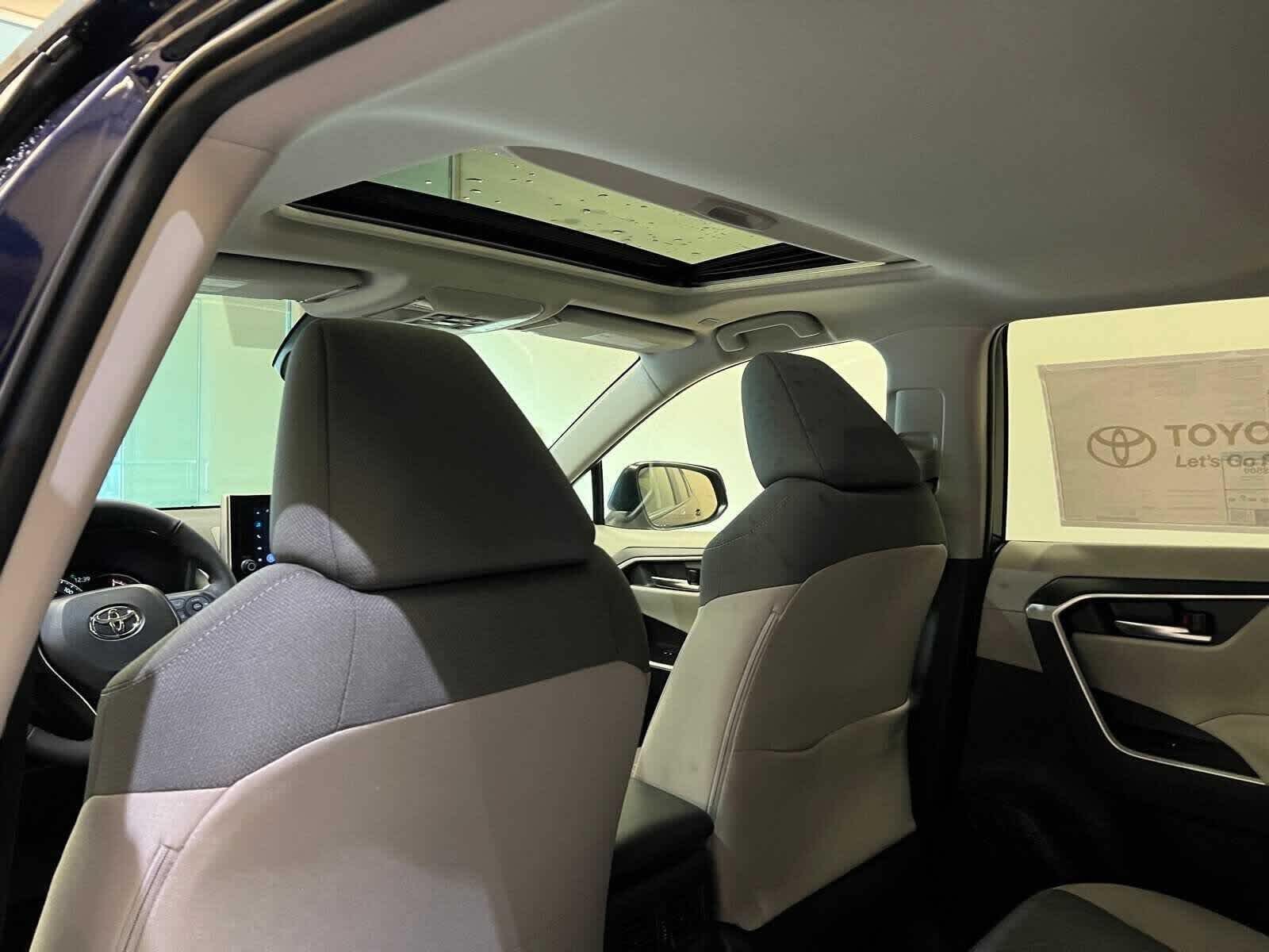 Thumbnail: 2025 Toyota RAV4 - 12