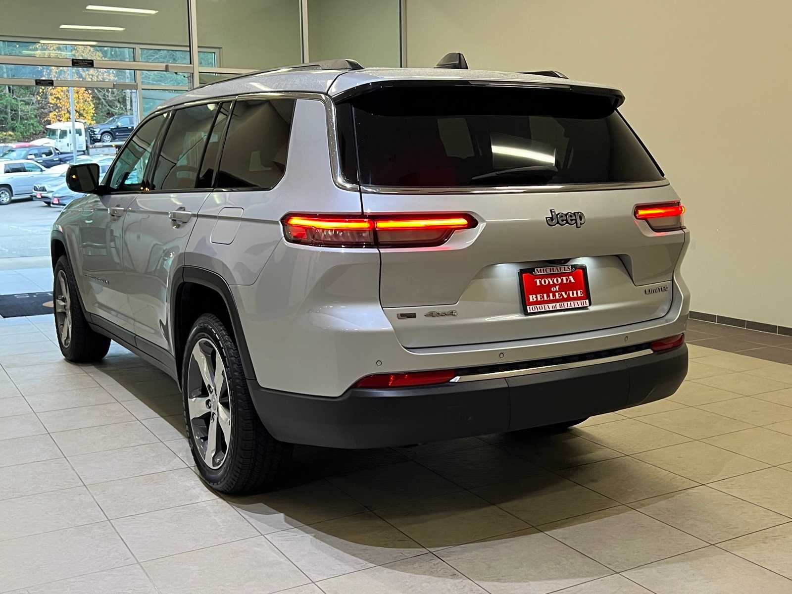 Thumbnail: 2021 Jeep Grand Cherokee L - 4