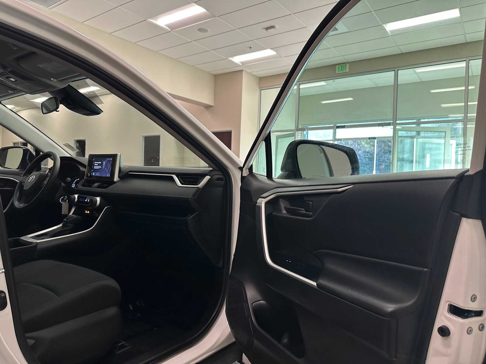 Thumbnail: 2024 Toyota RAV4 - 27