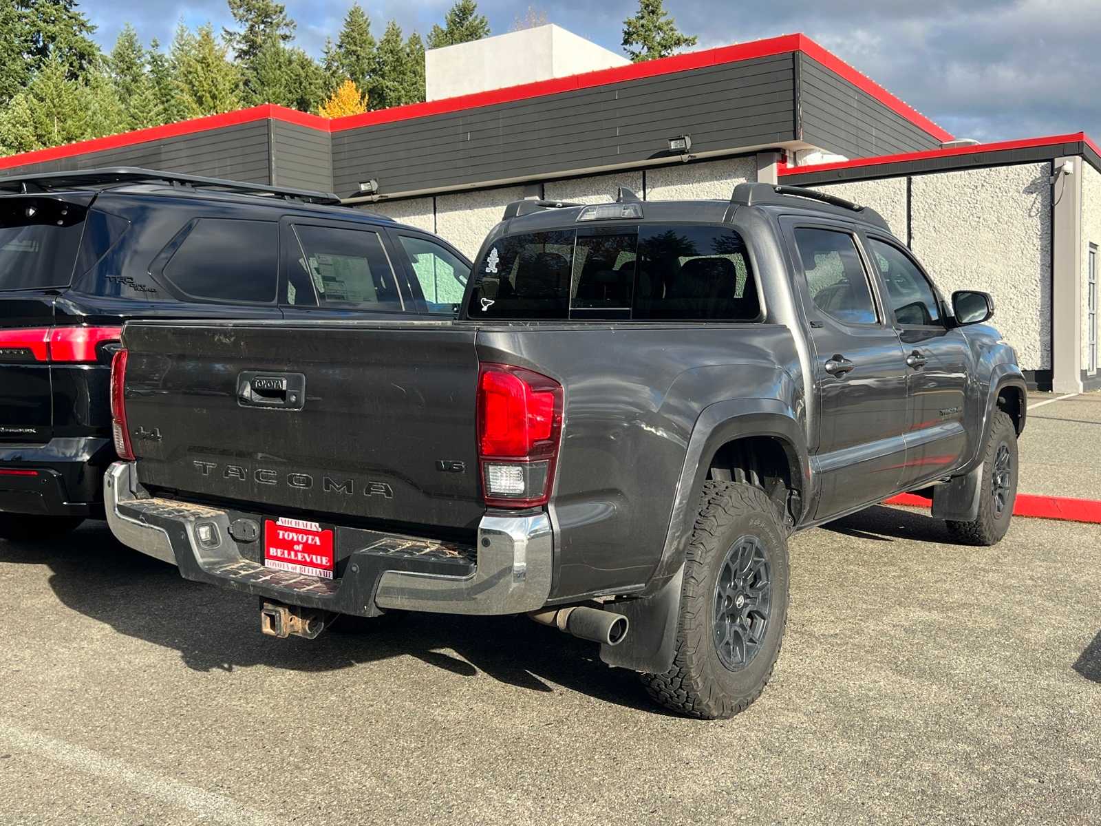 Thumbnail: 2019 Toyota Tacoma - 7