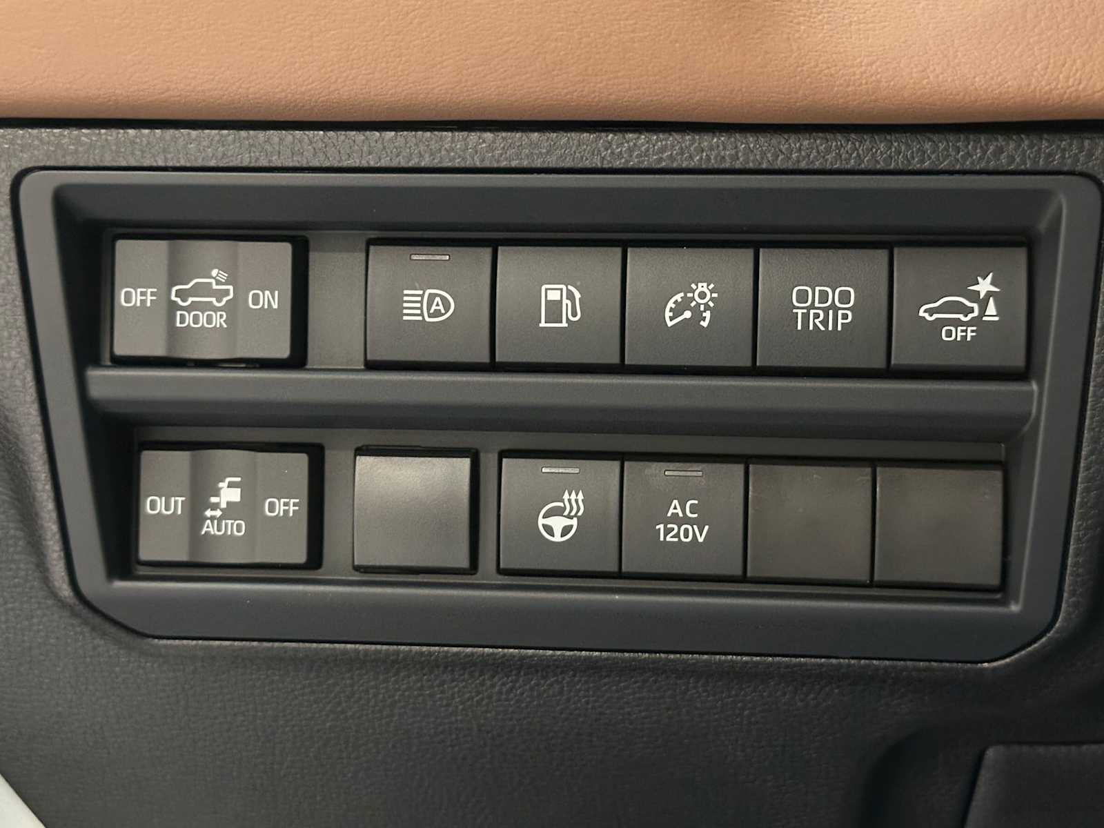 Thumbnail: 2026 Toyota Tundra - 18