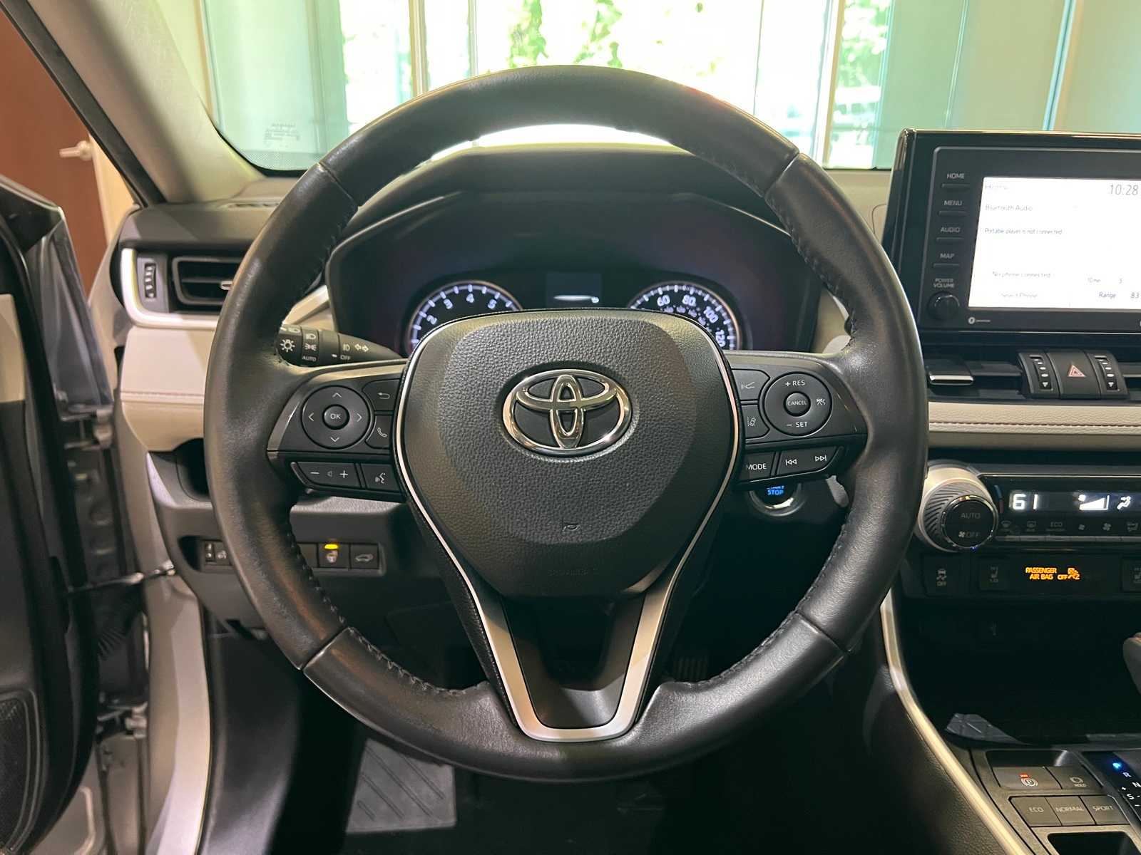 Thumbnail: 2021 Toyota RAV4 - 20
