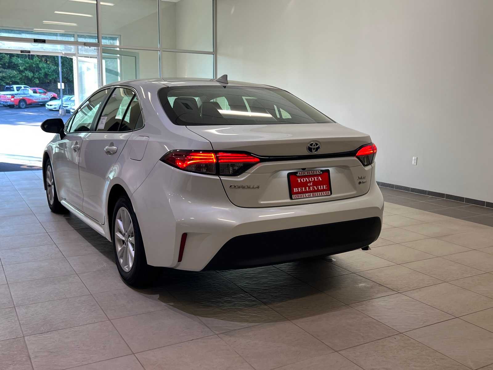 Thumbnail: 2025 Toyota Corolla - 4