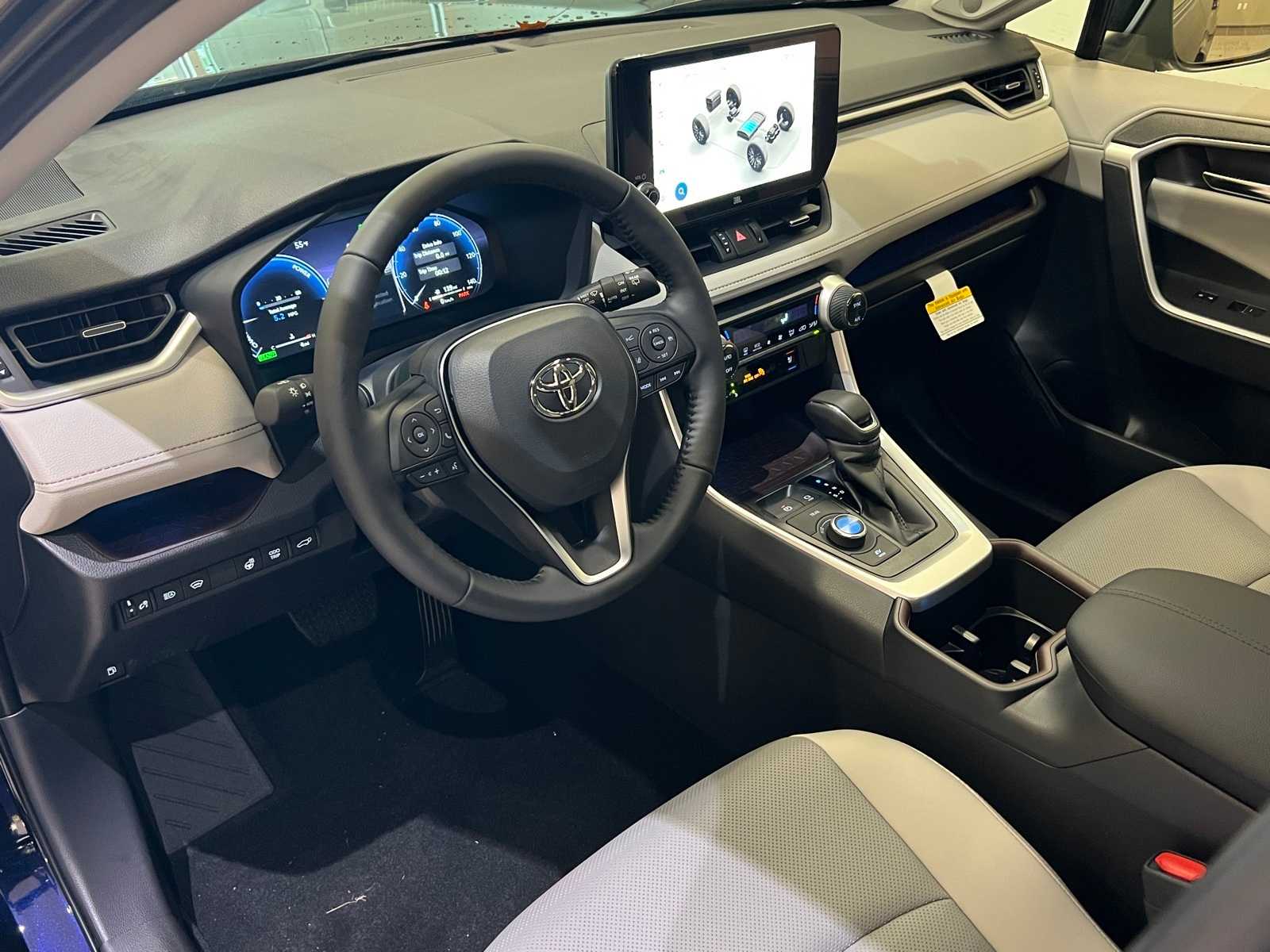 Thumbnail: 2025 Toyota RAV4 - 2