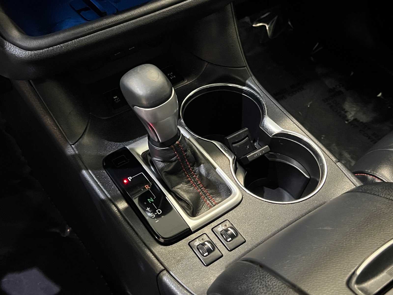 Thumbnail: 2019 Toyota Highlander - 23