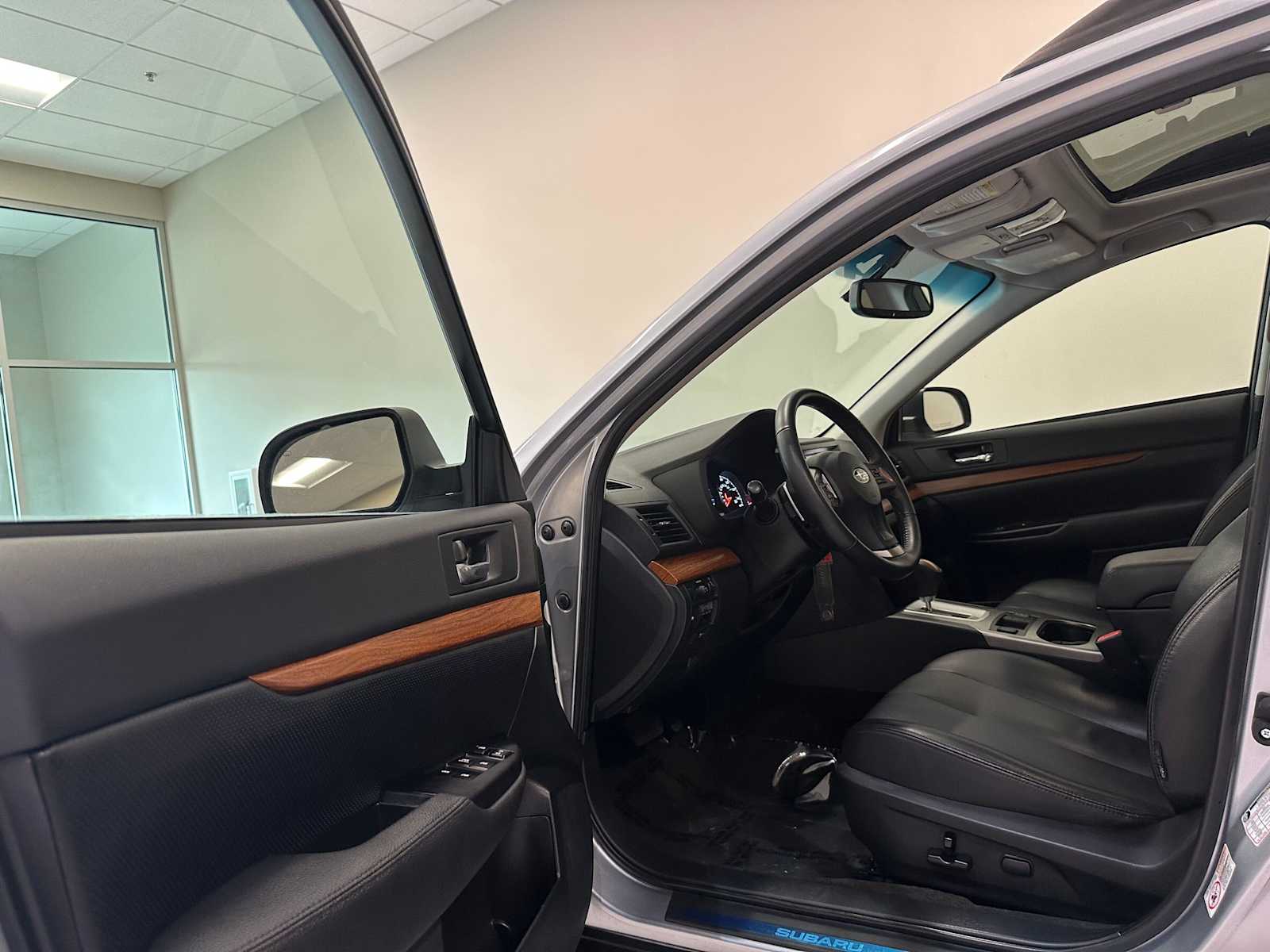 Thumbnail: 2014 Subaru Outback - 26