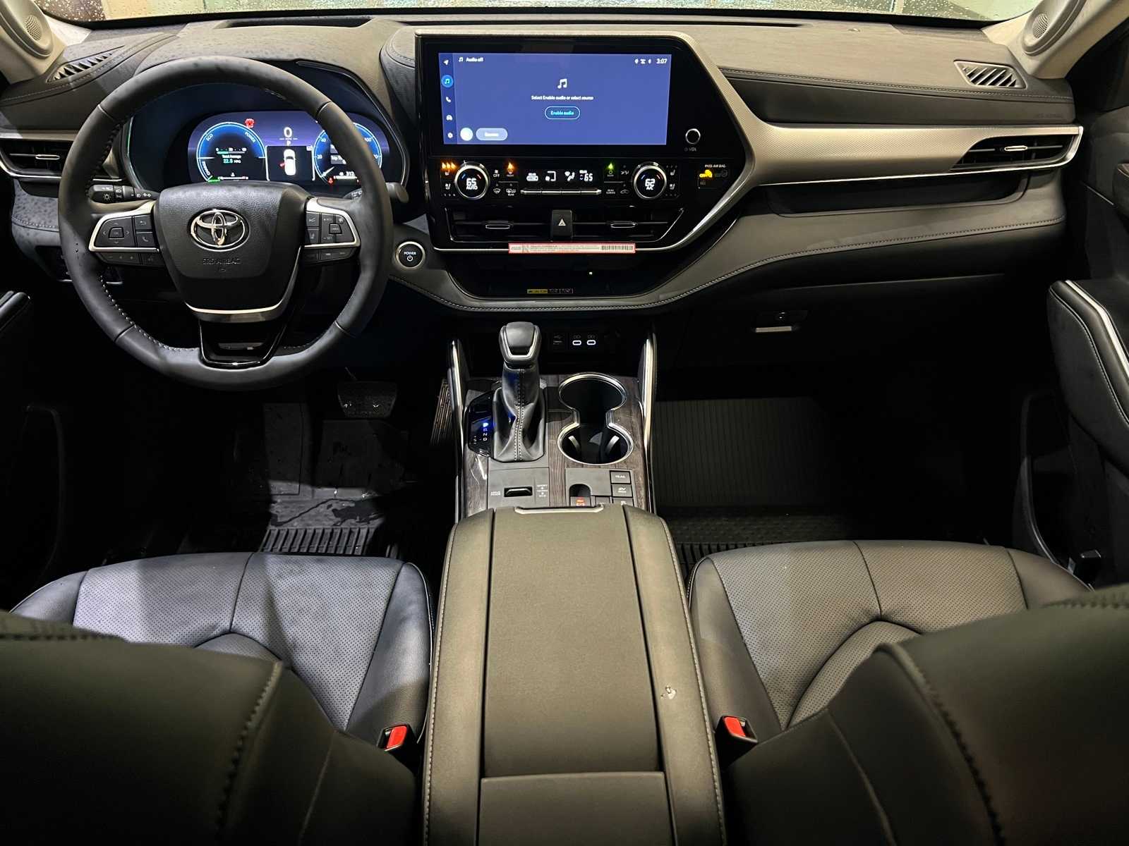 Thumbnail: 2025 Toyota Highlander - 10