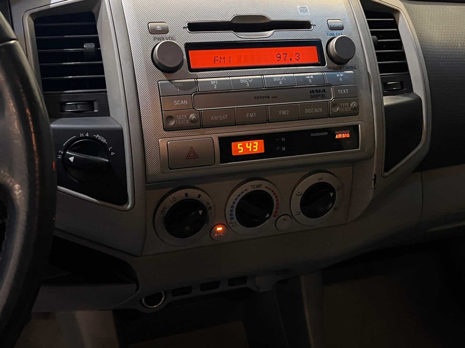 Thumbnail: 2010 Toyota Tacoma - 20