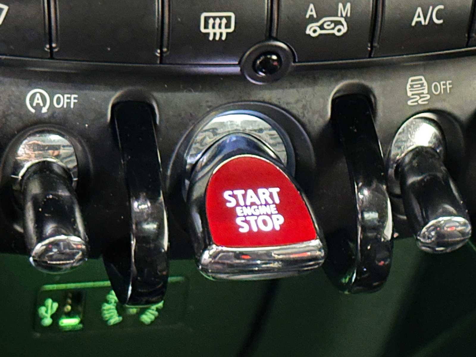 Thumbnail: 2014 MINI Cooper Hardtop - 20