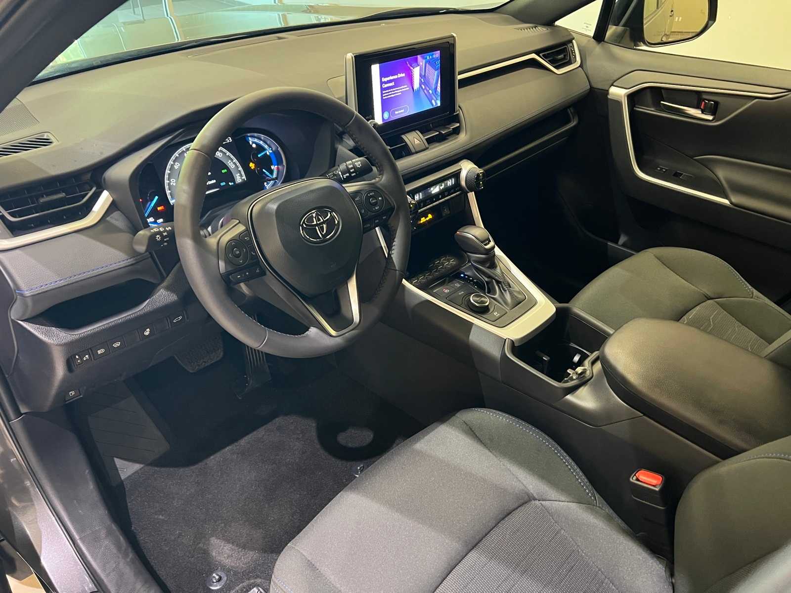 Thumbnail: 2025 Toyota RAV4 - 2