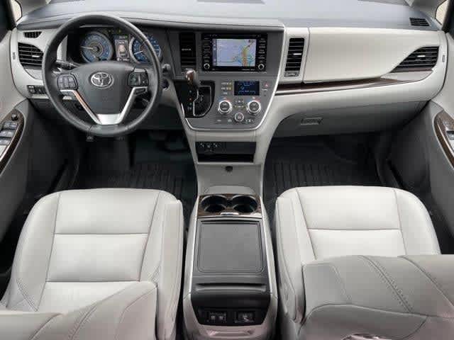 Thumbnail: 2020 Toyota Sienna - 19