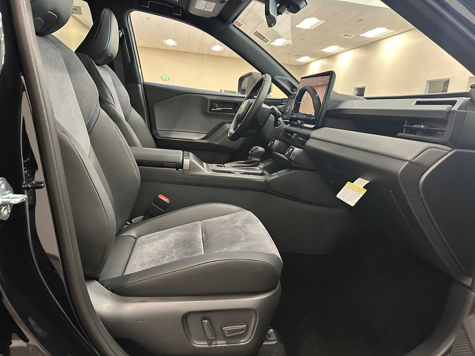 Thumbnail: 2026 Toyota RAV4 - 32