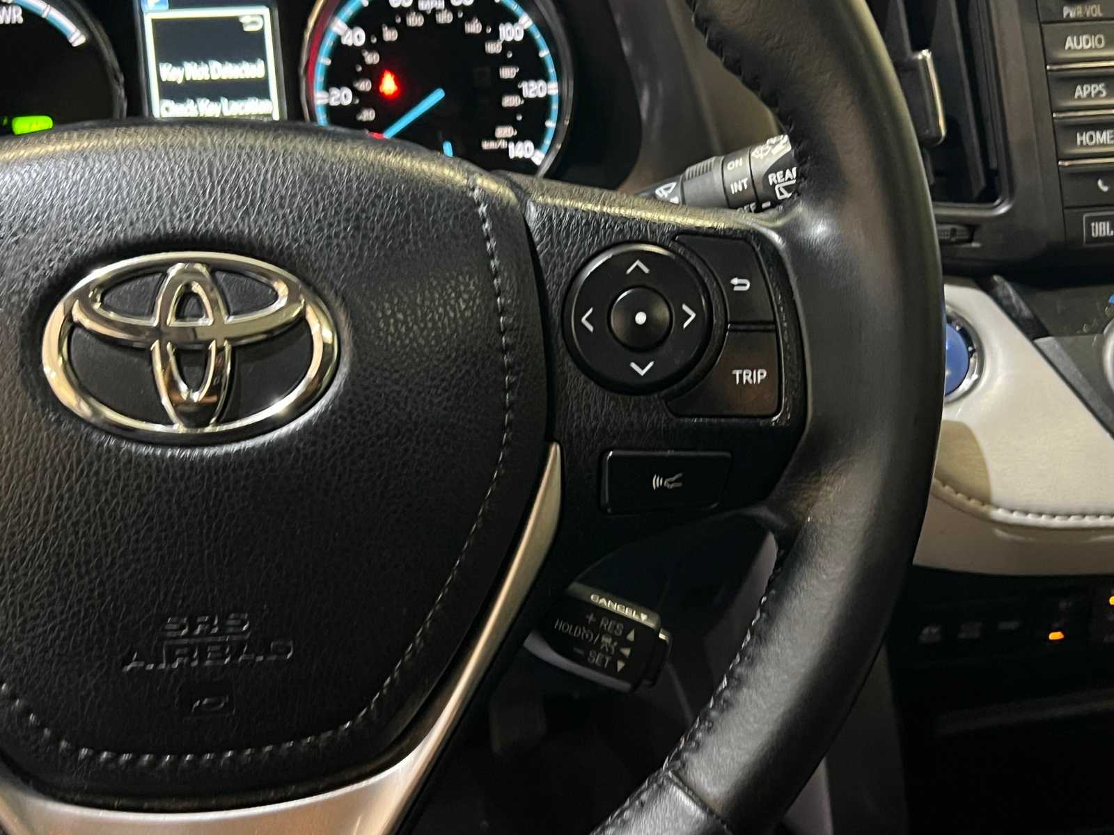 Thumbnail: 2017 Toyota RAV4 - 21