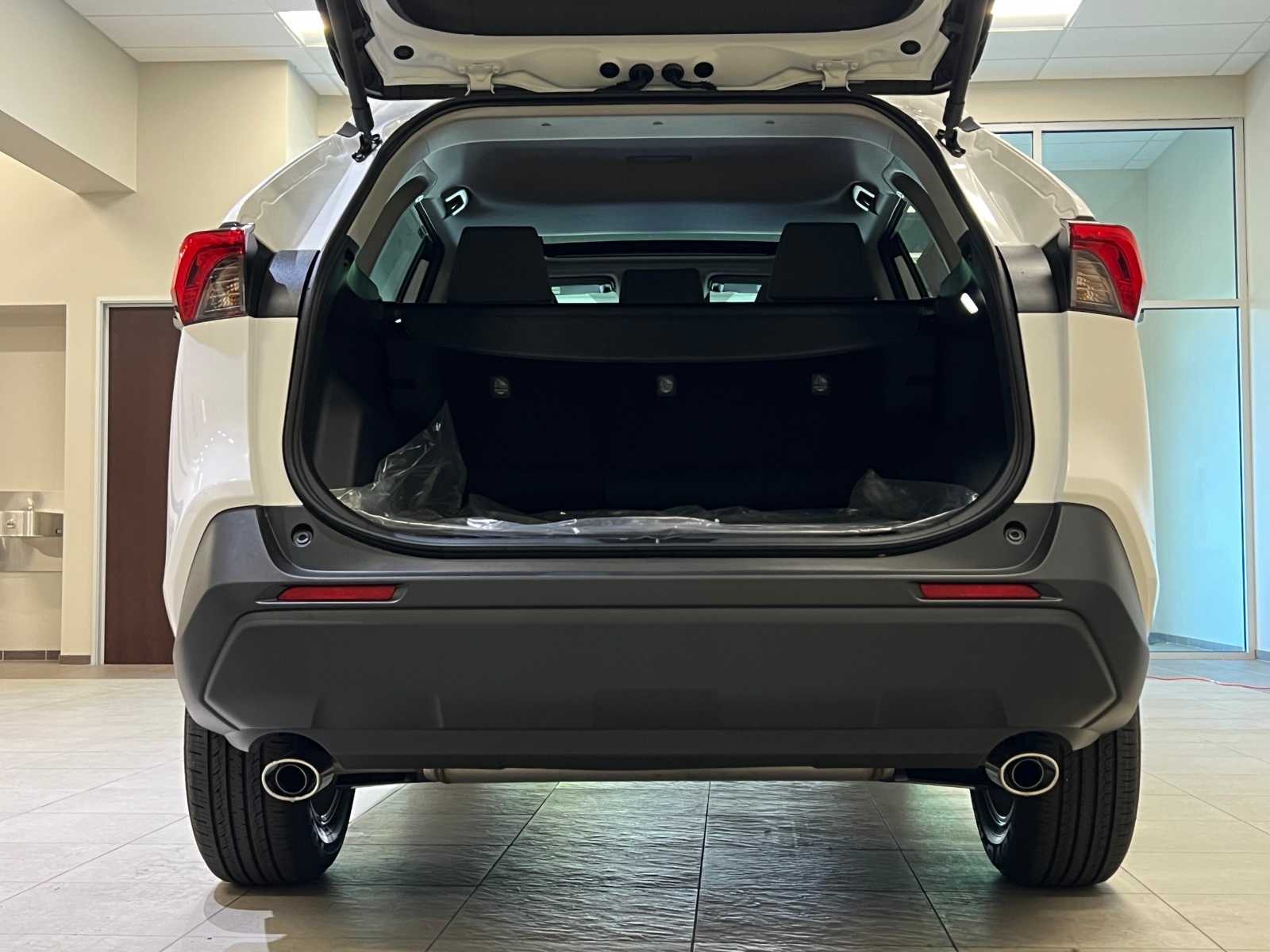 Thumbnail: 2025 Toyota RAV4 - 30