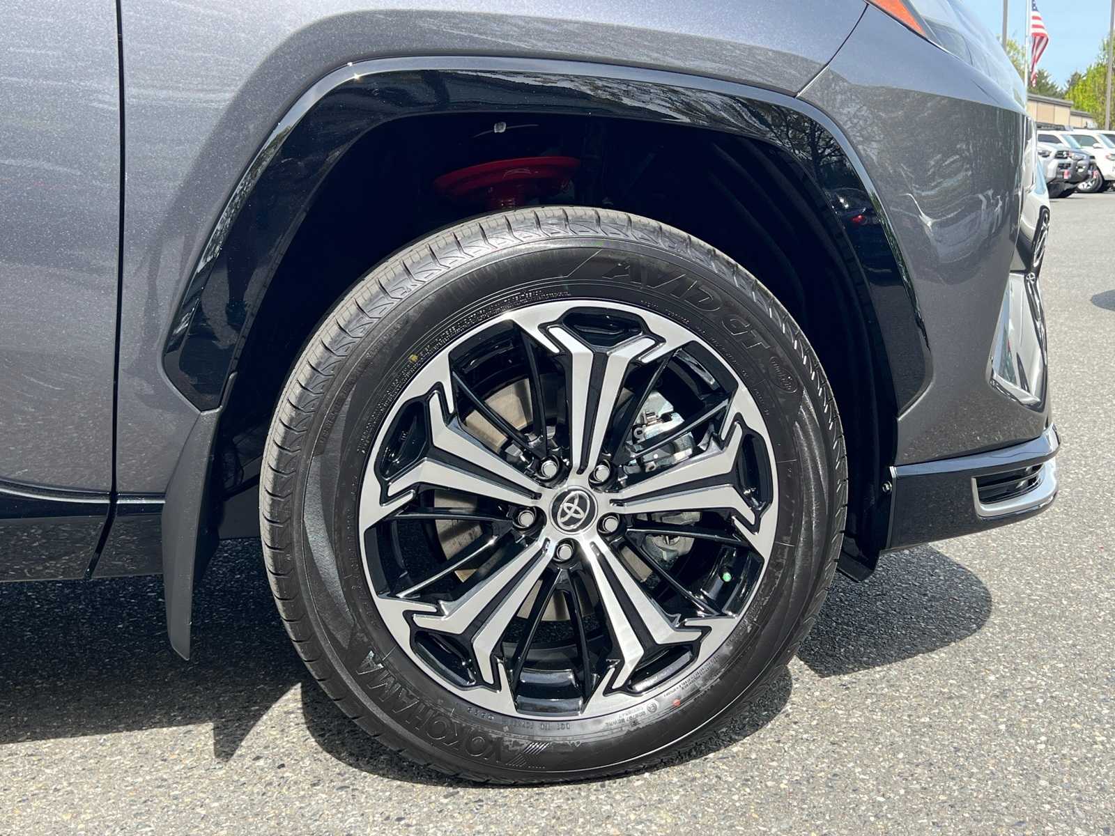 2025 Toyota RAV4 XSE 7