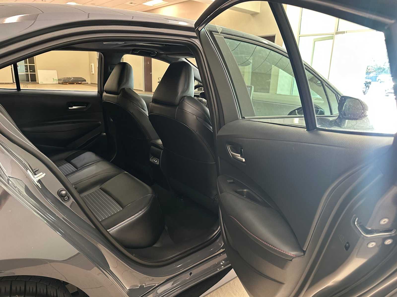 Thumbnail: 2025 Toyota Corolla - 32