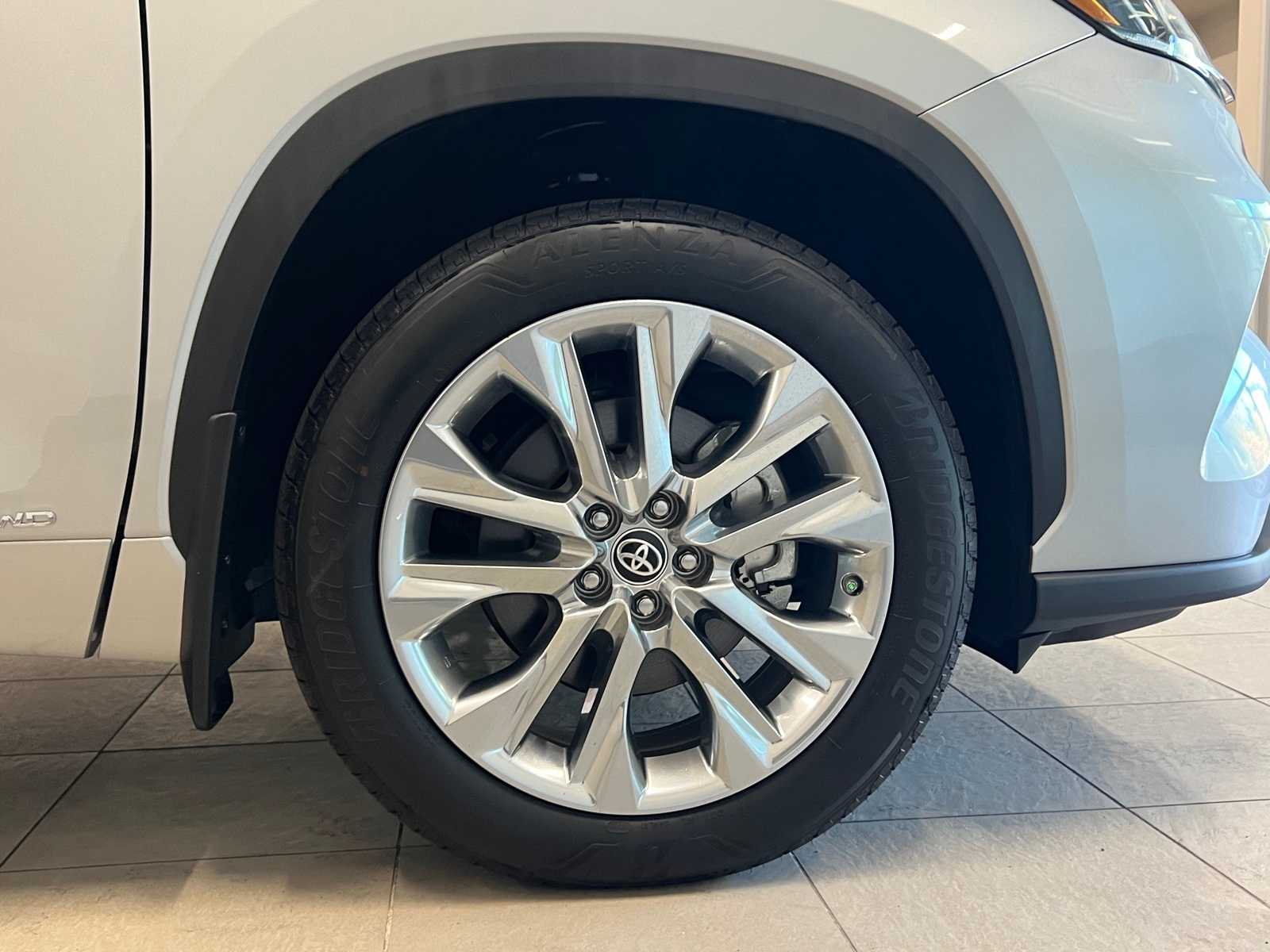 Thumbnail: 2025 Toyota Highlander - 7