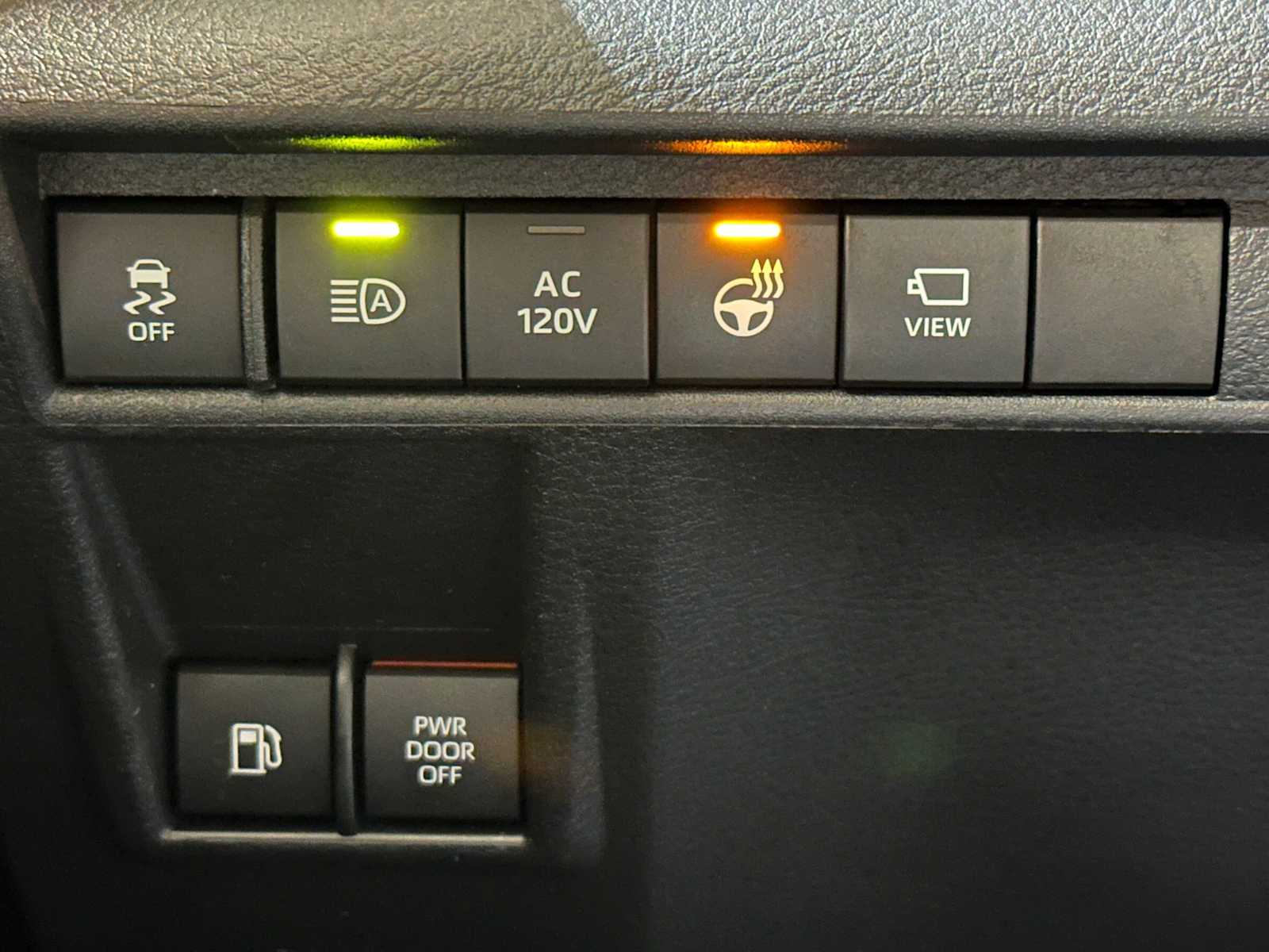 Thumbnail: 2022 Toyota Sienna - 19