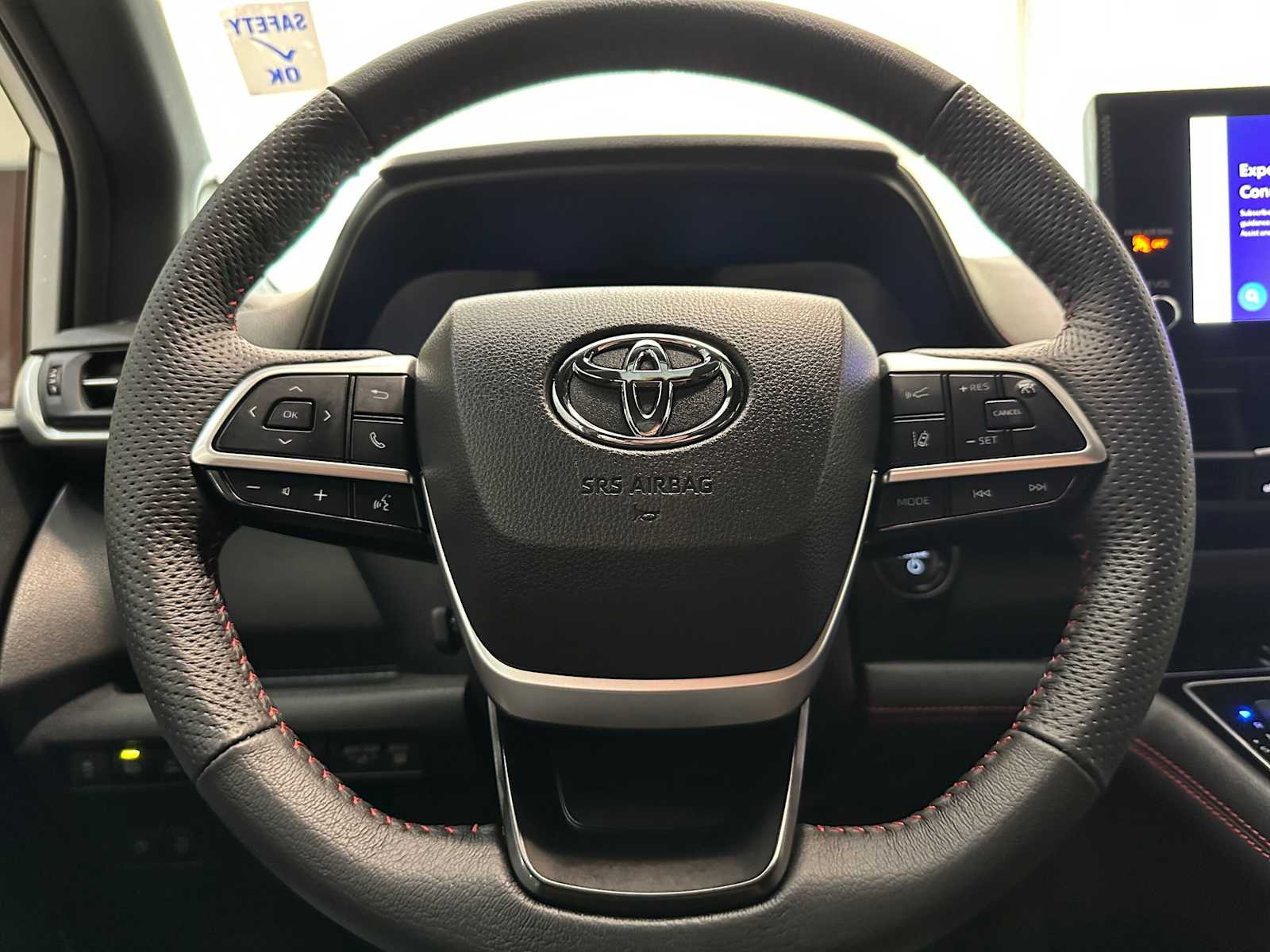 Thumbnail: 2025 Toyota Sienna - 11