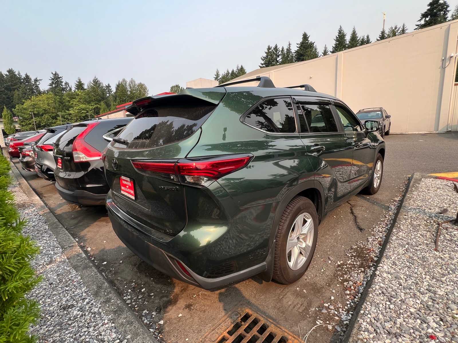 Thumbnail: 2023 Toyota Highlander - 6