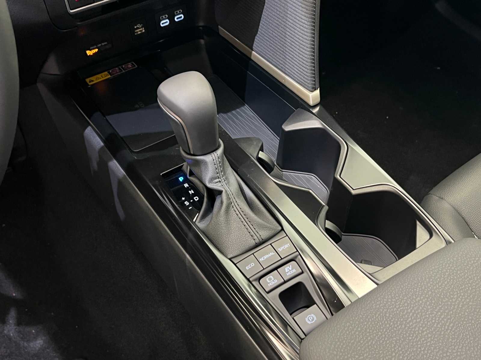 Thumbnail: 2025 Toyota Camry - 22
