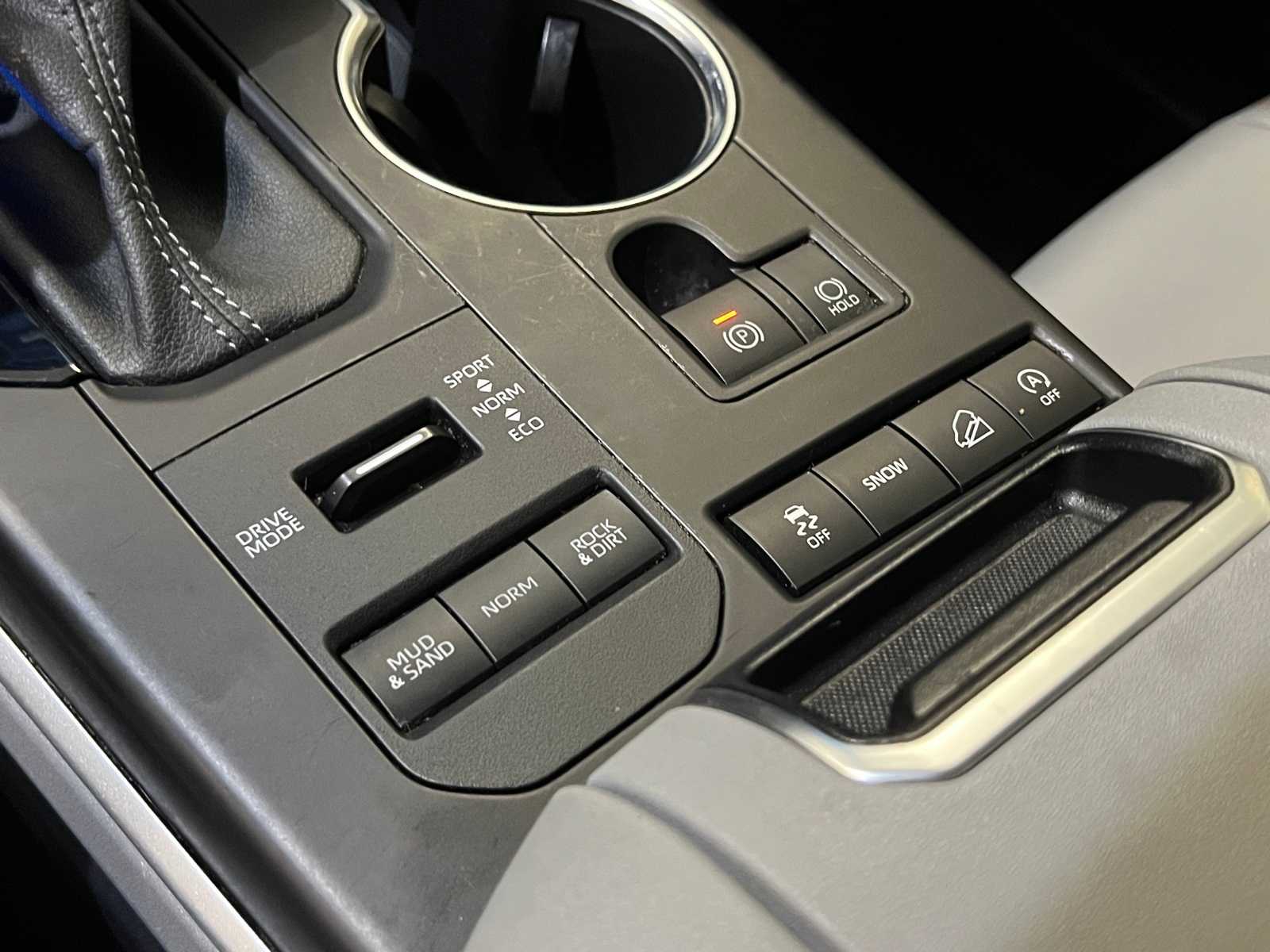 Thumbnail: 2022 Toyota Highlander - 24