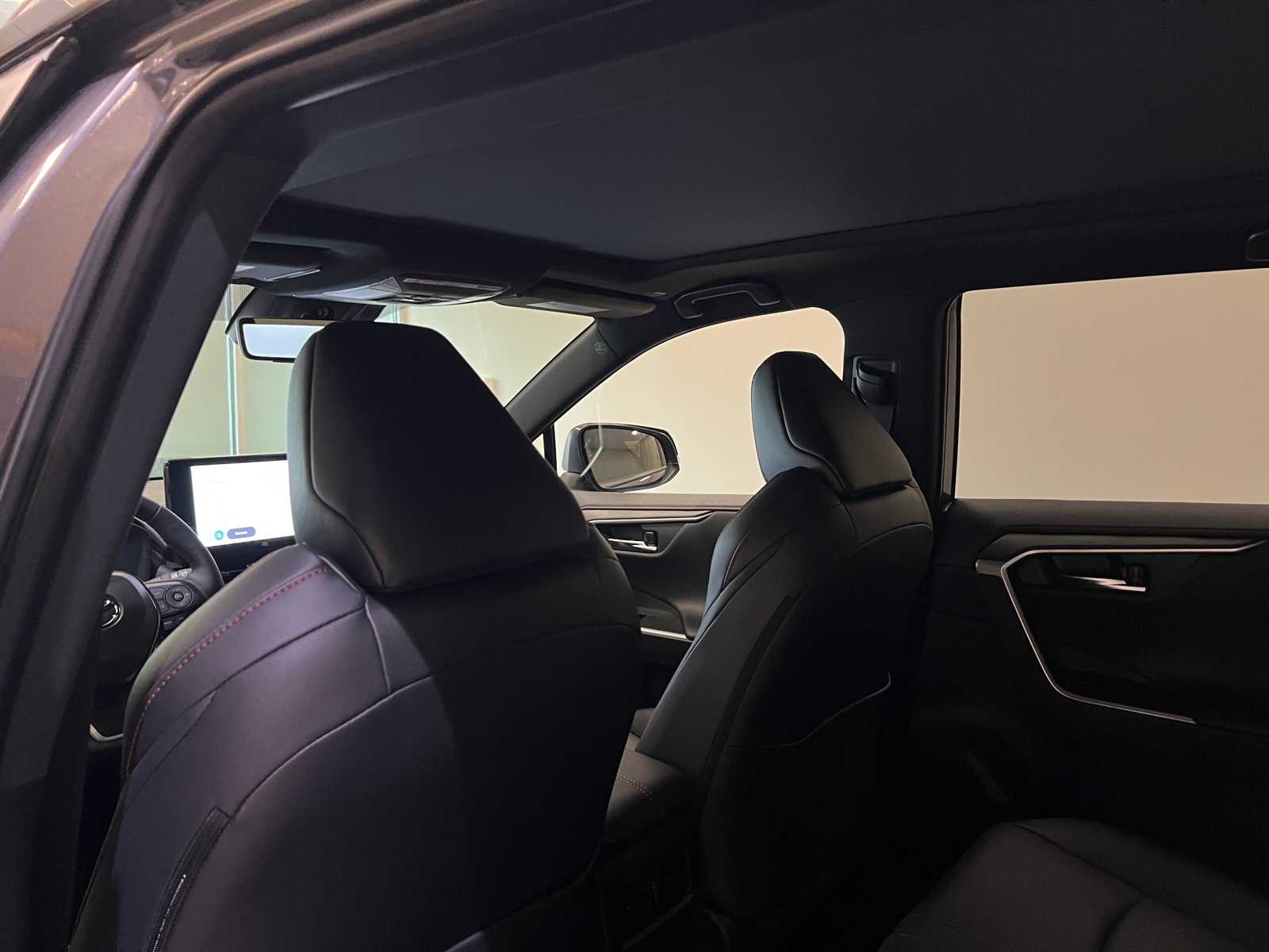 Thumbnail: 2025 Toyota RAV4 - 12