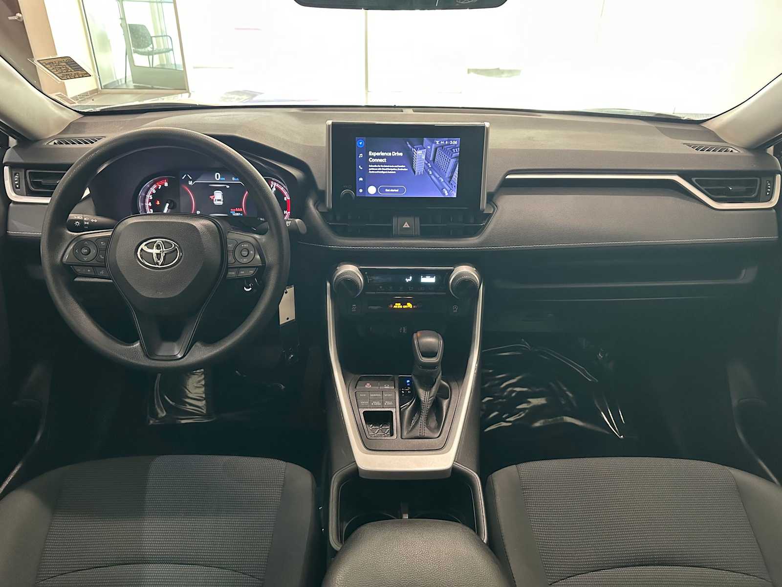 Thumbnail: 2024 Toyota RAV4 - 10