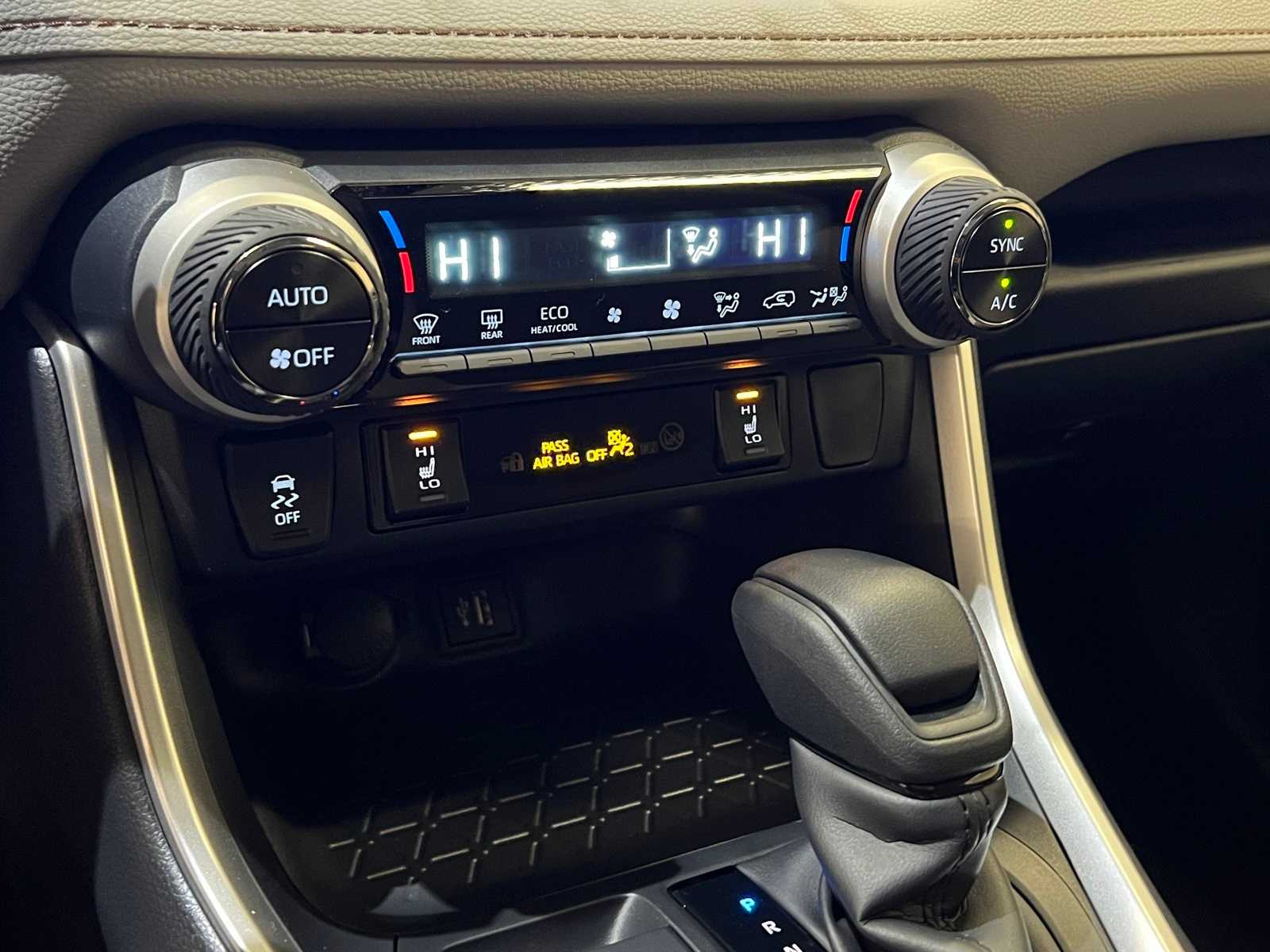 Thumbnail: 2025 Toyota RAV4 - 24