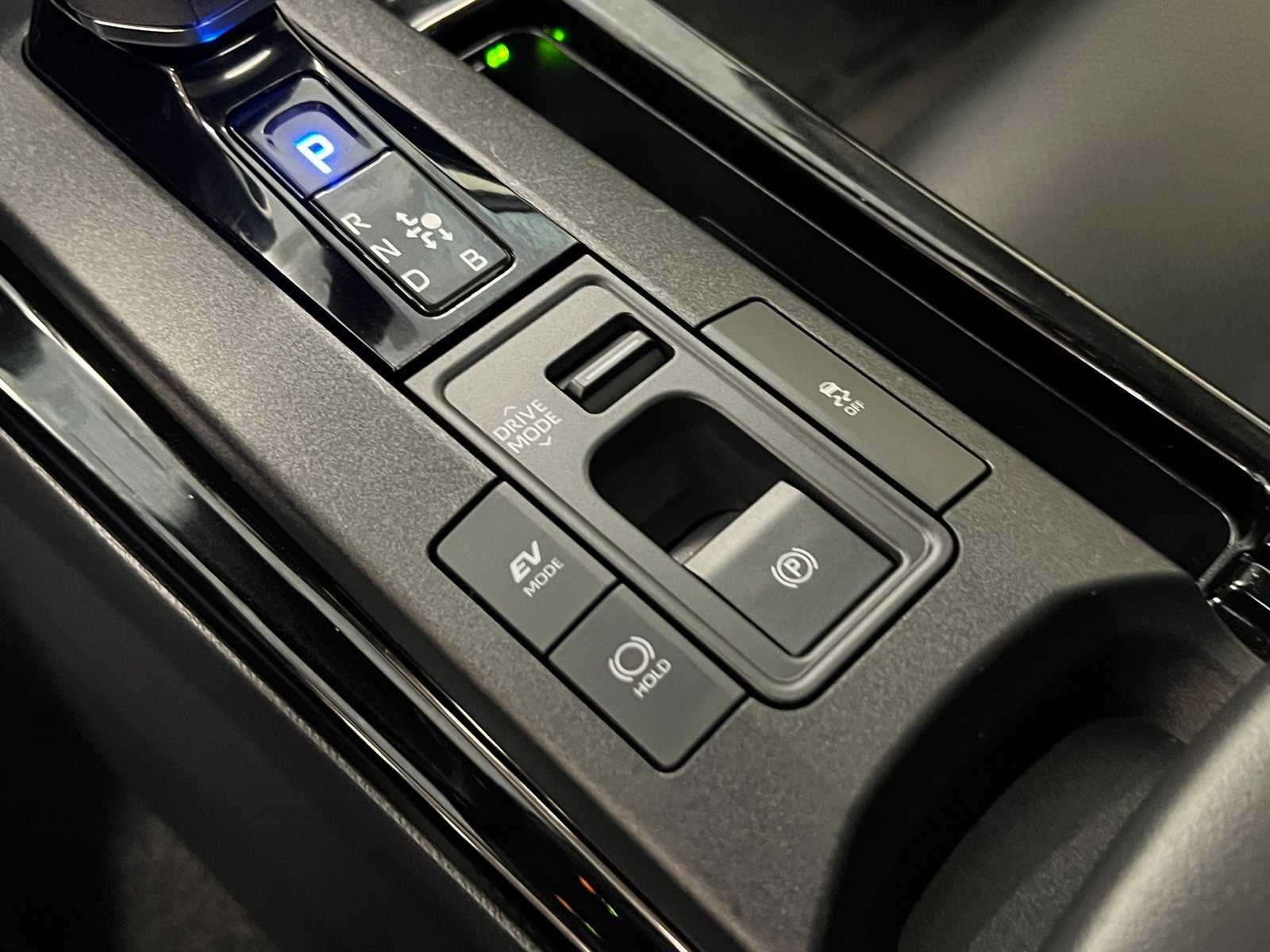 Thumbnail: 2024 Toyota Prius - 28