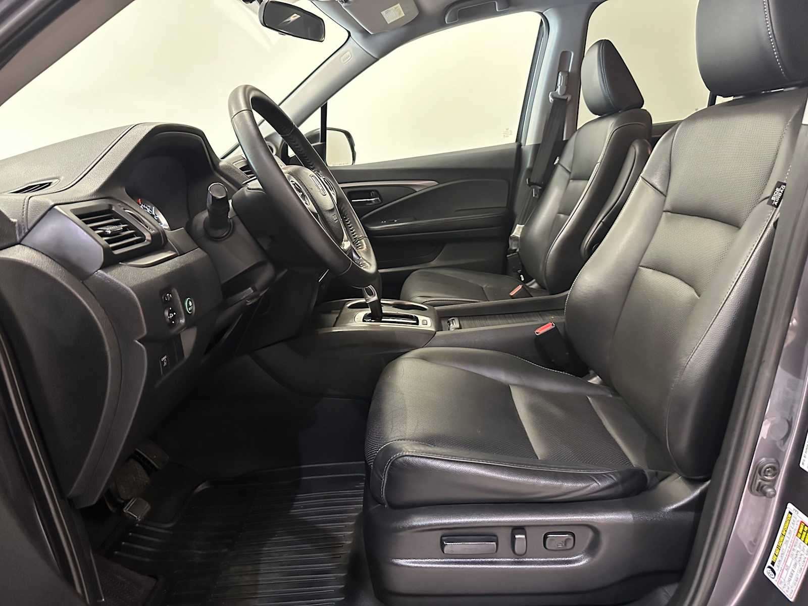 Thumbnail: 2019 Honda Ridgeline - 21