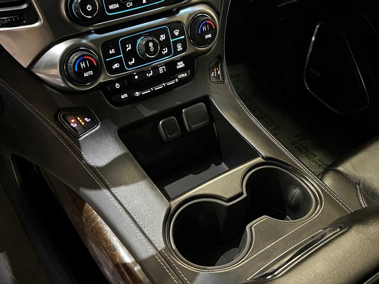 Thumbnail: 2015 Chevrolet Tahoe - 22