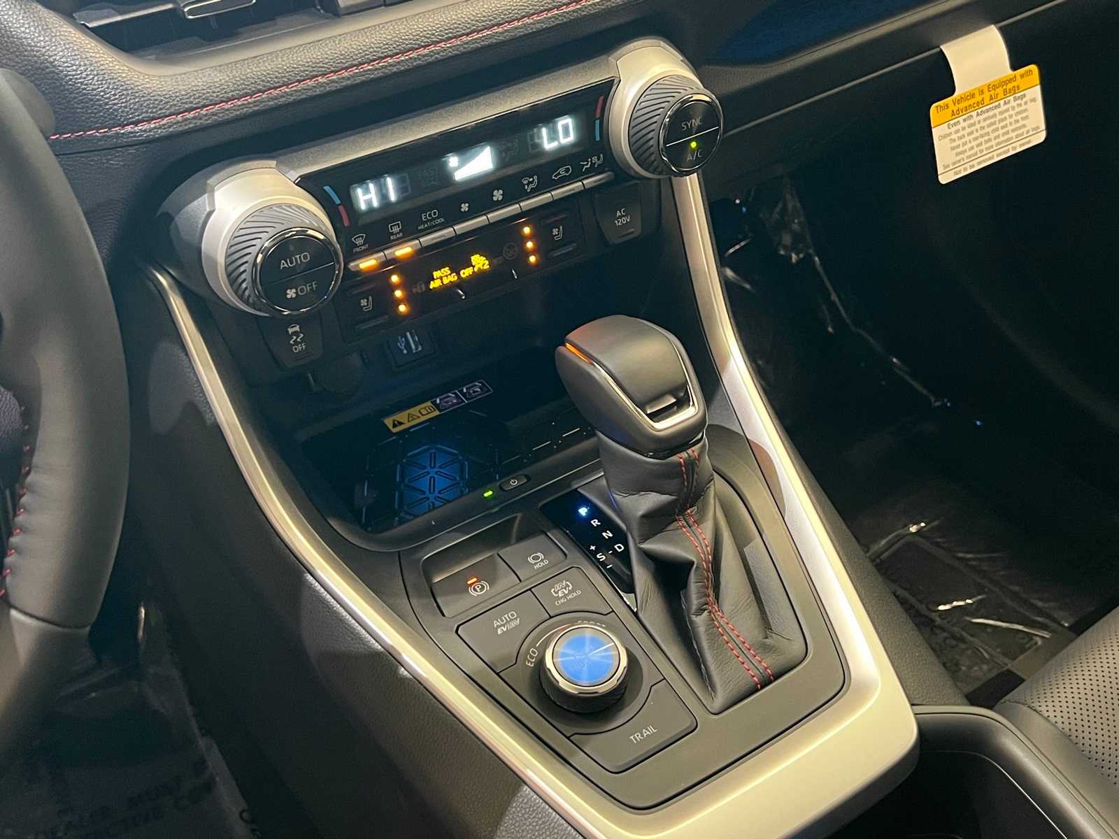 Thumbnail: 2025 Toyota RAV4 - 23