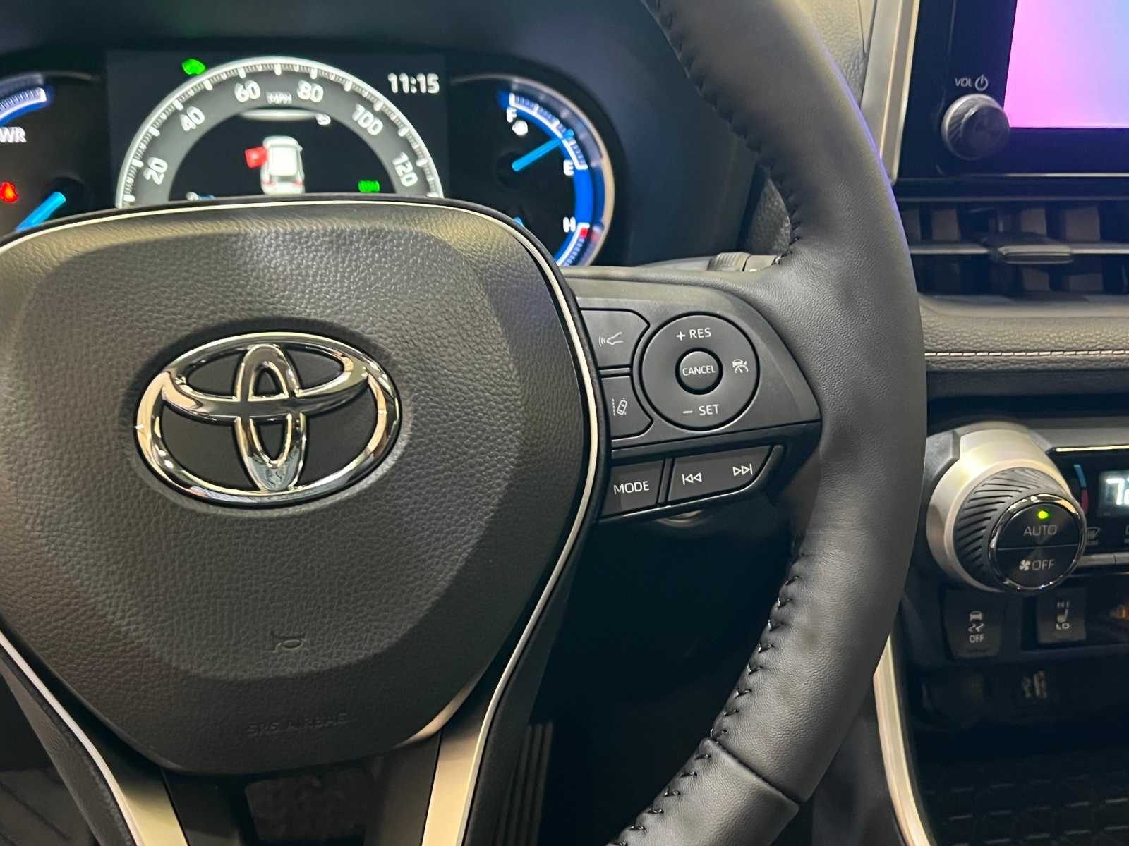 Thumbnail: 2025 Toyota RAV4 - 21