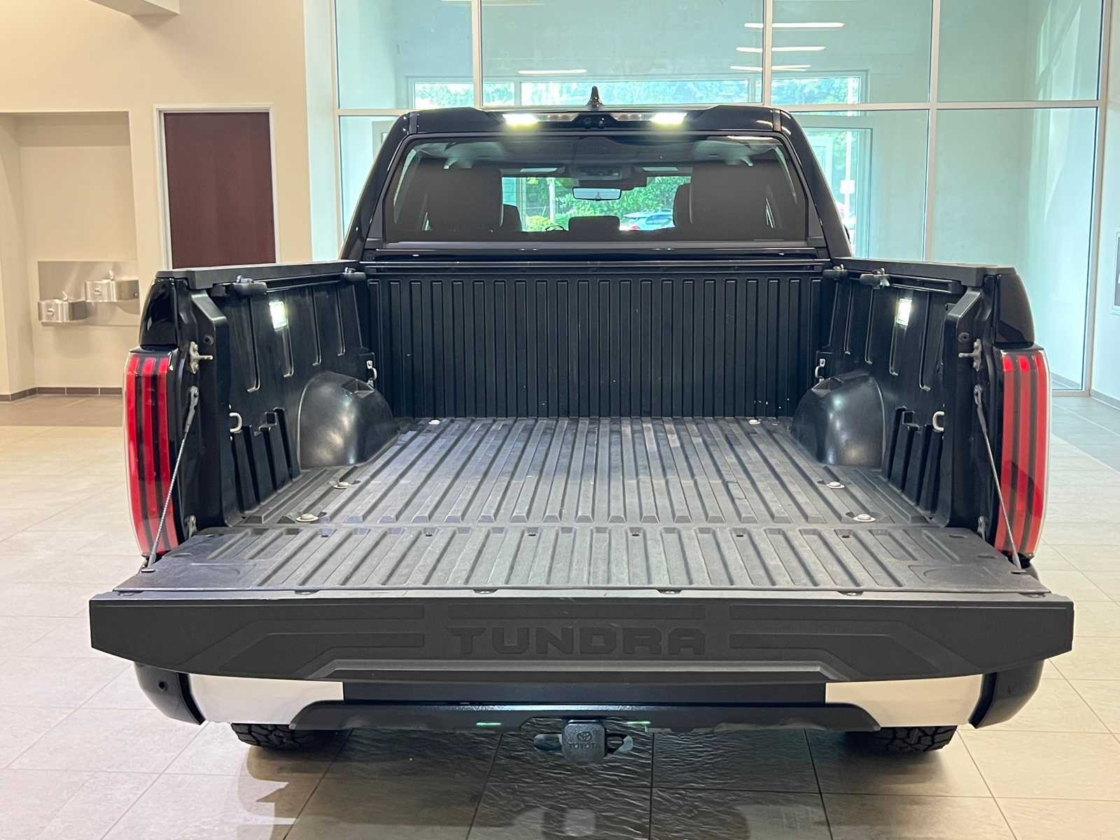 Thumbnail: 2022 Toyota Tundra - 32