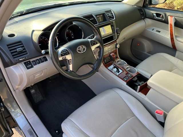 2013 Toyota Highlander Limited 2