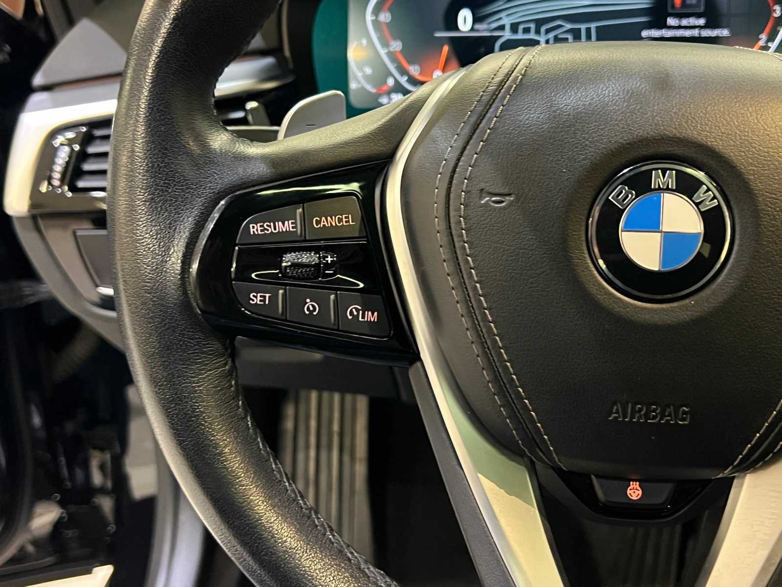 Thumbnail: 2022 BMW 5 Series - 21