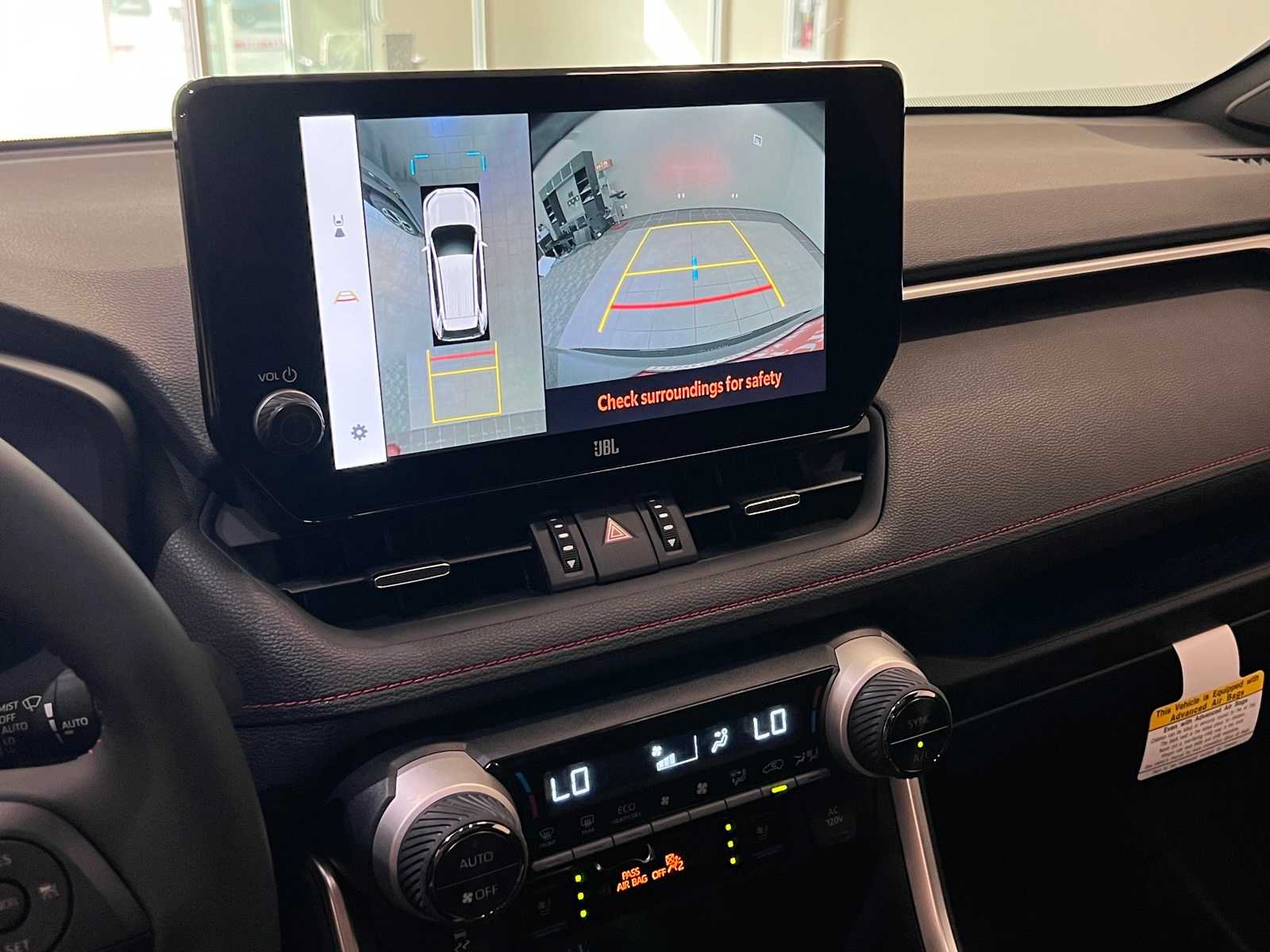 Thumbnail: 2025 Toyota RAV4 - 27