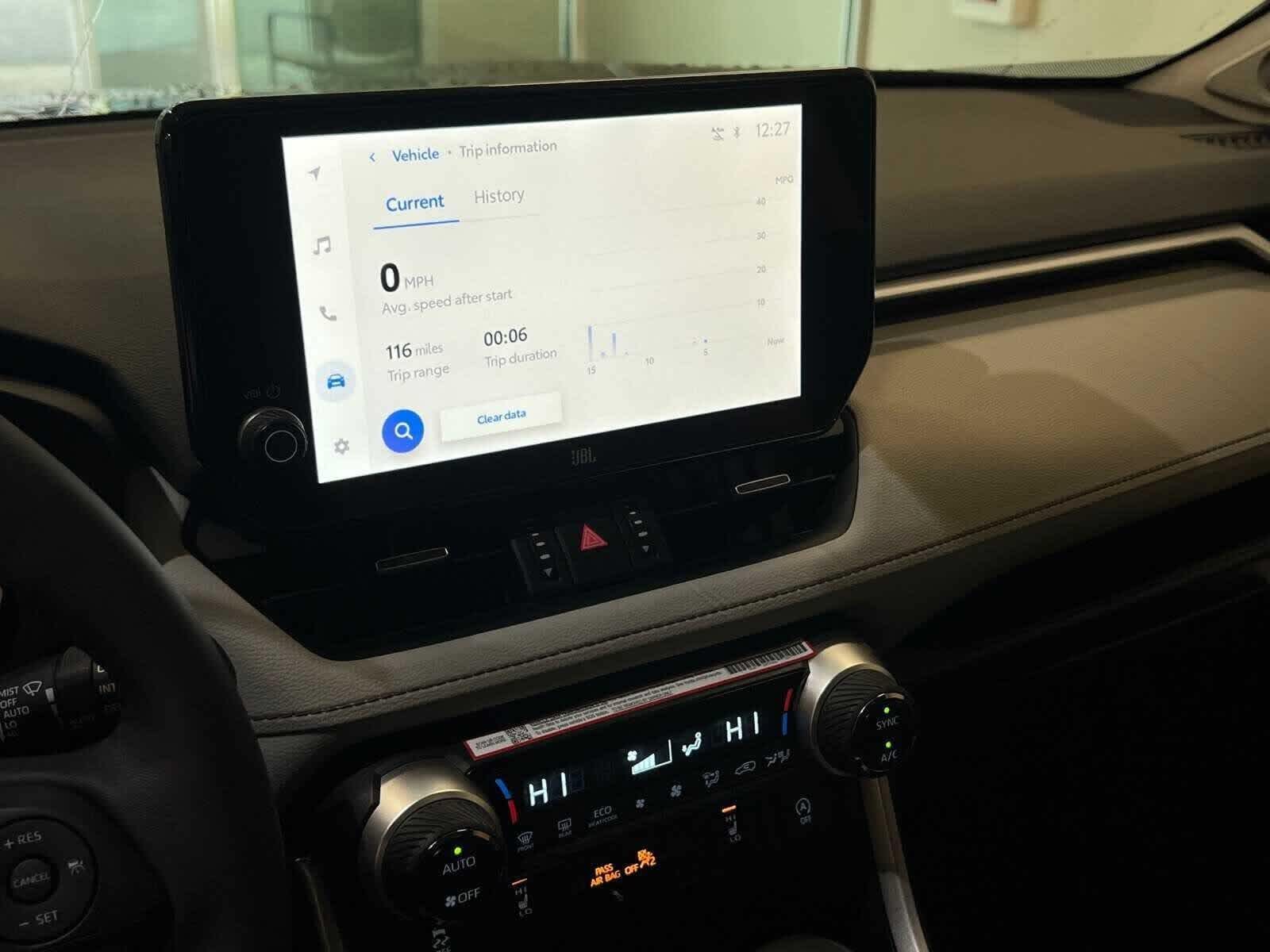 Thumbnail: 2025 Toyota RAV4 - 28