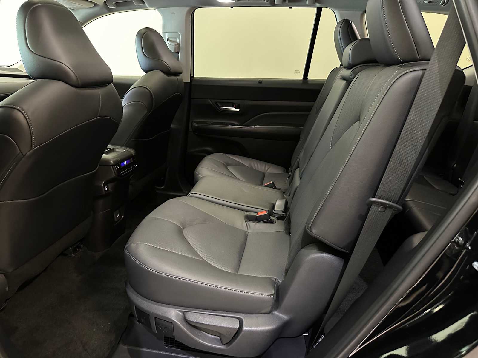 Thumbnail: 2024 Toyota Grand Highlander - 24