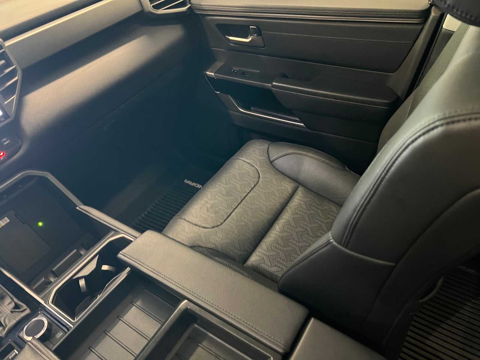 Thumbnail: 2022 Toyota Tundra - 11