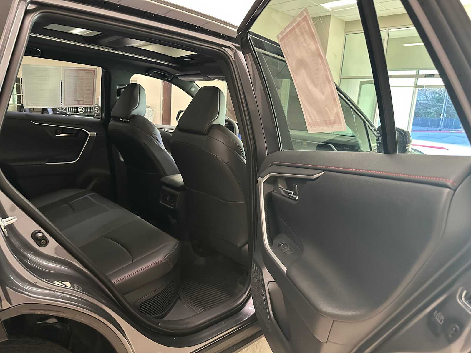 Thumbnail: 2025 Toyota RAV4 - 28