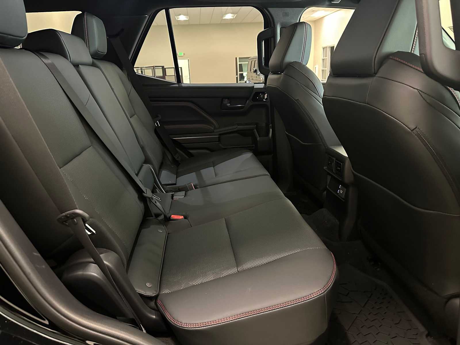 Thumbnail: 2025 Toyota 4Runner - 26