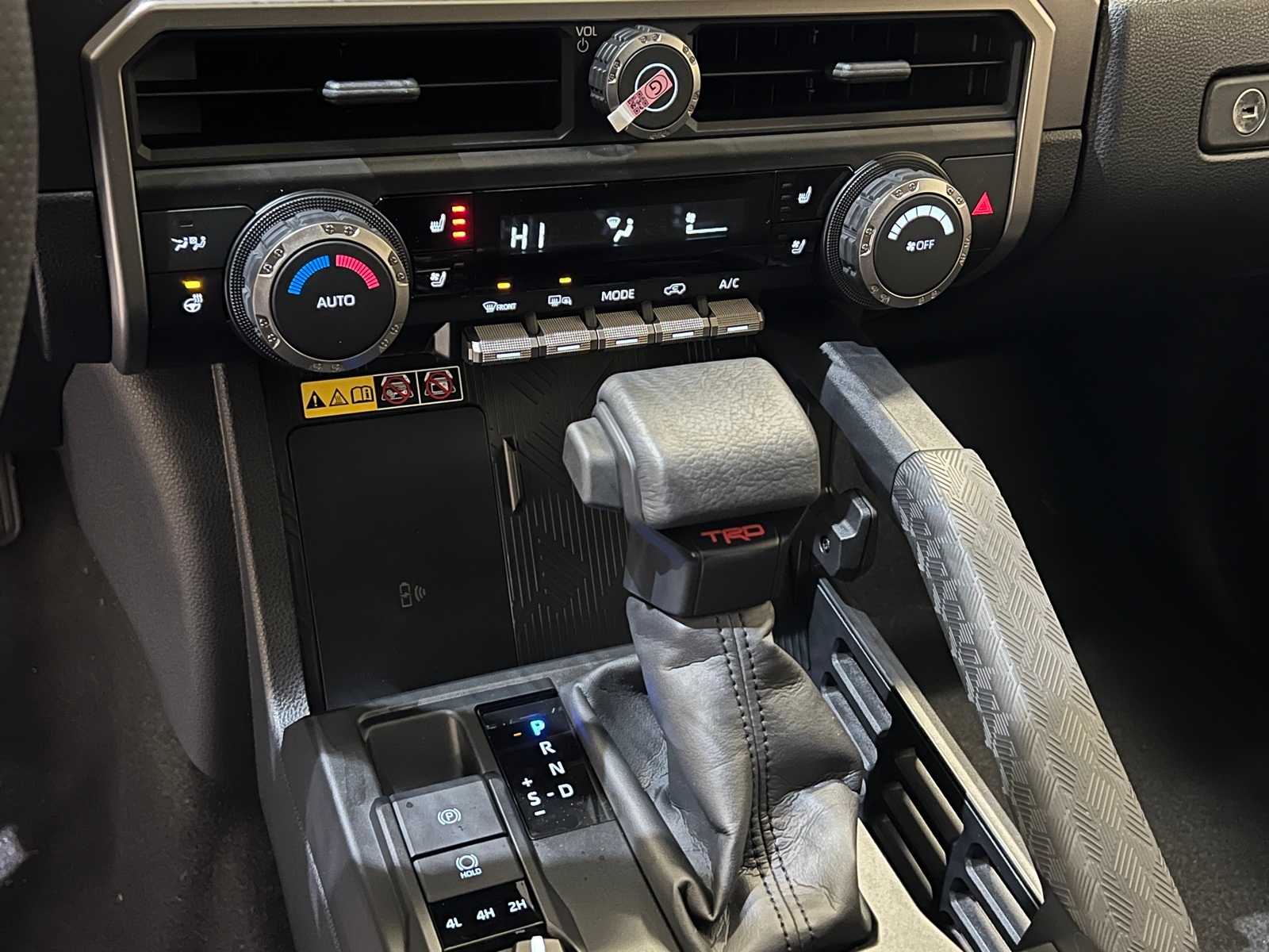 Thumbnail: 2025 Toyota 4Runner - 25