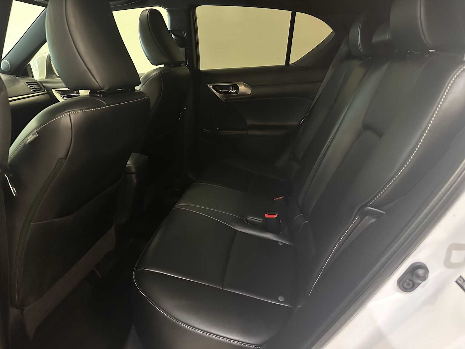 Thumbnail: 2014 Lexus CT - 25