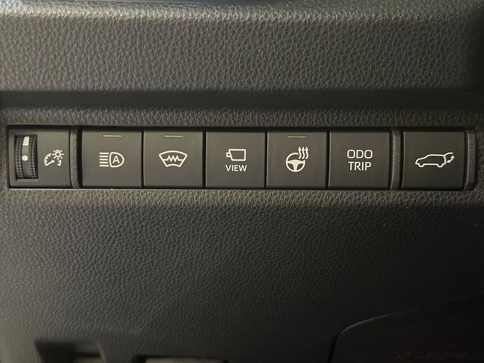 Thumbnail: 2025 Toyota RAV4 - 18