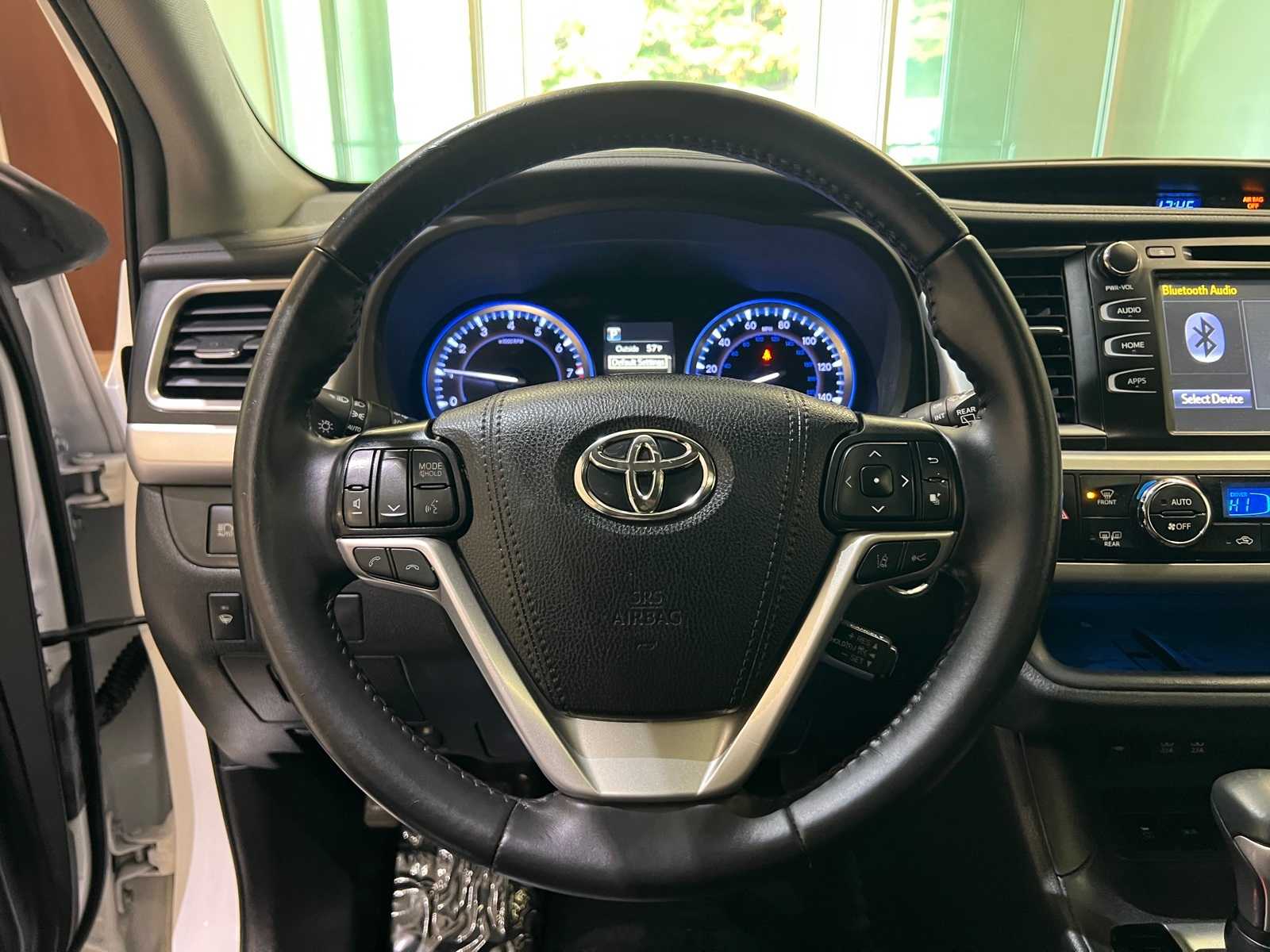 Thumbnail: 2019 Toyota Highlander - 20