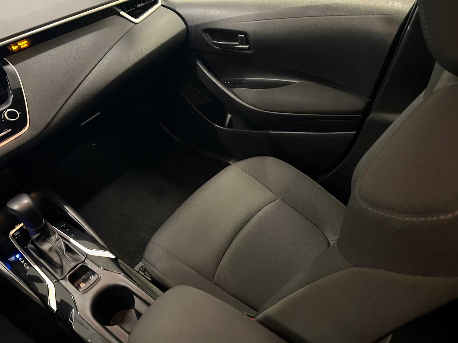 Thumbnail: 2022 Toyota Corolla - 9