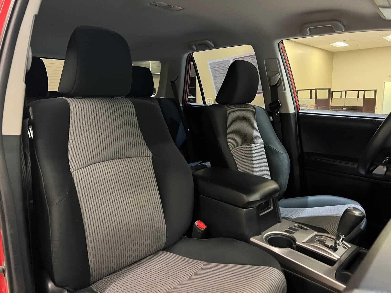 Thumbnail: 2017 Toyota 4Runner - 14